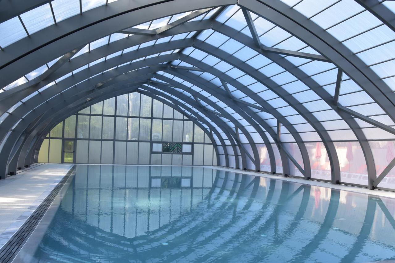 Hotel Domaine Du Lac Chambon مورول المظهر الخارجي الصورة