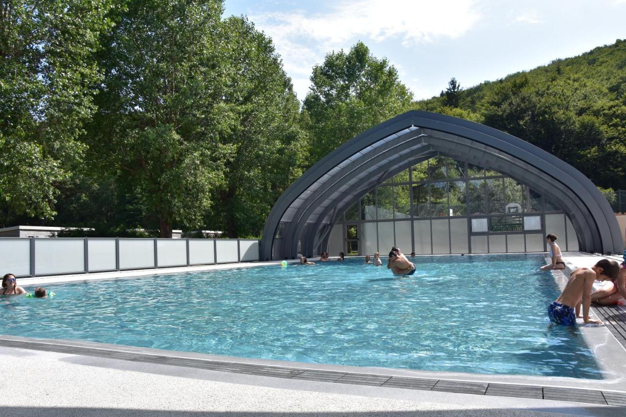 Hotel Domaine Du Lac Chambon مورول المظهر الخارجي الصورة