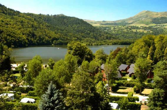 Hotel Domaine Du Lac Chambon مورول المظهر الخارجي الصورة